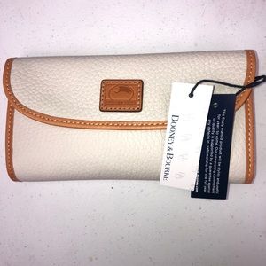 Dooney & Bourke Pebble Grain Continental Wallet
